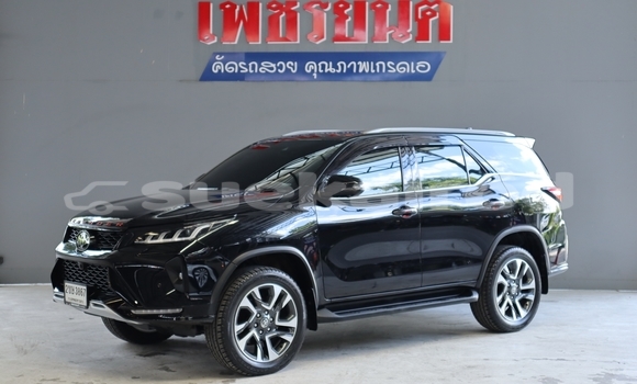 Buy Used Toyota Fortuner Black Car in Bangkok in Bangkok