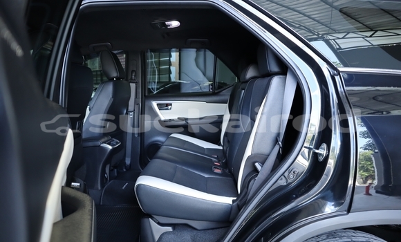 ซื้อ รถมือสอง Toyota Fortuner สีดำ รถยนต์ ใน %{เมือง} ใน กรุงเทพมหานคร ซื้อ รถมือสอง Toyota Fortuner สีดำ รถยนต์ ใน %{เมือง} ใน กรุงเทพมหานคร