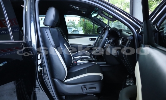 ซื้อ รถมือสอง Toyota Fortuner สีดำ รถยนต์ ใน %{เมือง} ใน กรุงเทพมหานคร ซื้อ รถมือสอง Toyota Fortuner สีดำ รถยนต์ ใน %{เมือง} ใน กรุงเทพมหานคร