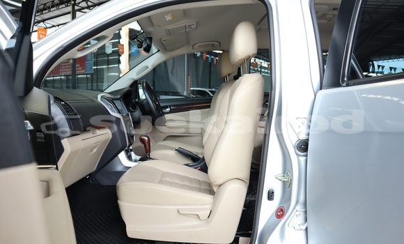 ซื้อ รถมือสอง Isuzu MU-X เงิน รถยนต์ ใน %{เมือง} ใน กรุงเทพมหานคร ซื้อ รถมือสอง Isuzu MU-X เงิน รถยนต์ ใน %{เมือง} ใน กรุงเทพมหานคร