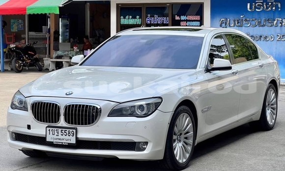 Buy Used BMW 7-Series White Car in Bangkok in Bangkok