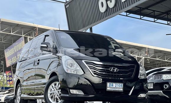 Buy Used Hyundai H1 Black Car in Bangkok in Bangkok