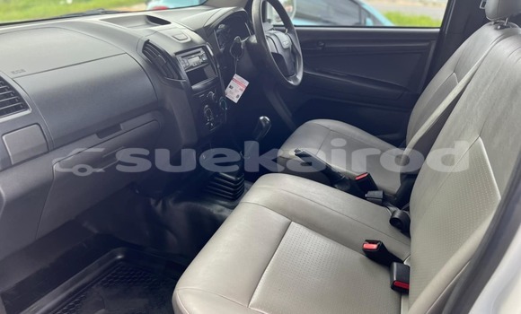 Buy Used Isuzu D-Max White Car in Bangkok in Bangkok Buy Used Isuzu D-Max White Car in Bangkok in Bangkok