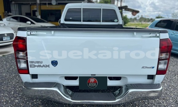 Buy Used Isuzu D-Max White Car in Bangkok in Bangkok Buy Used Isuzu D-Max White Car in Bangkok in Bangkok