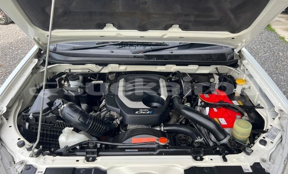 Buy Used Isuzu D-Max White Car in Bangkok in Bangkok Buy Used Isuzu D-Max White Car in Bangkok in Bangkok