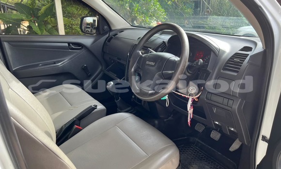 Buy Used Isuzu D-Max White Car in Bangkok in Bangkok Buy Used Isuzu D-Max White Car in Bangkok in Bangkok