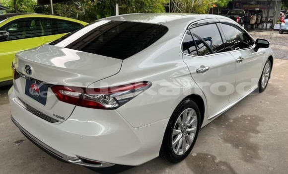 Buy Used Toyota Camry White Car in Bangkok in Bangkok Buy Used Toyota Camry White Car in Bangkok in Bangkok