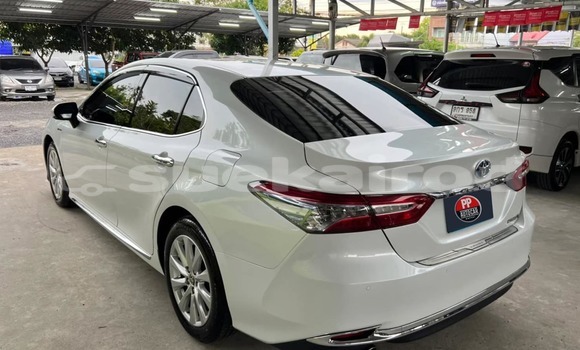 Buy Used Toyota Camry White Car in Bangkok in Bangkok Buy Used Toyota Camry White Car in Bangkok in Bangkok
