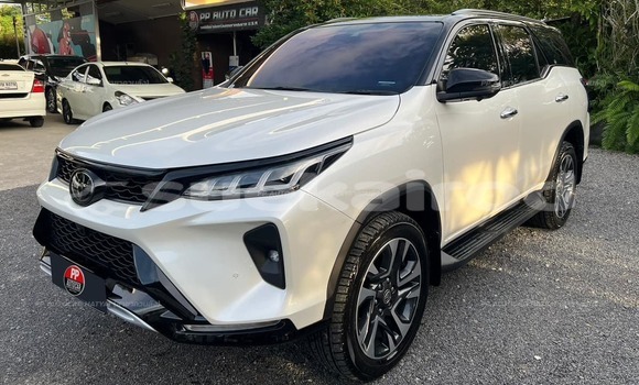 Buy Used Toyota Fortuner White Car in Bangkok in Bangkok Buy Used Toyota Fortuner White Car in Bangkok in Bangkok