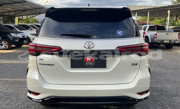 Buy Used Toyota Fortuner White Car in Bangkok in Bangkok Buy Used Toyota Fortuner White Car in Bangkok in Bangkok