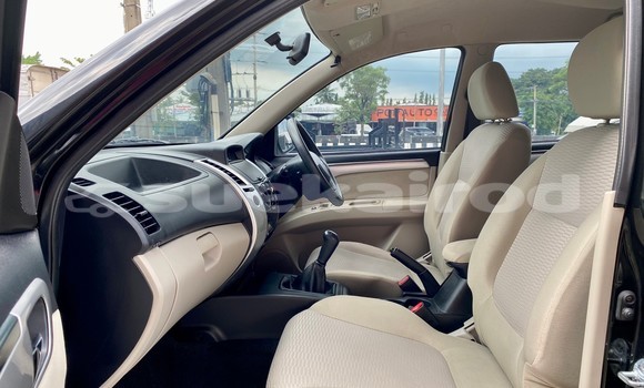 ซื้อ รถมือสอง Mitsubishi Pajero Sport สีดำ รถยนต์ ใน %{เมือง} ใน กรุงเทพมหานคร ซื้อ รถมือสอง Mitsubishi Pajero Sport สีดำ รถยนต์ ใน %{เมือง} ใน กรุงเทพมหานคร