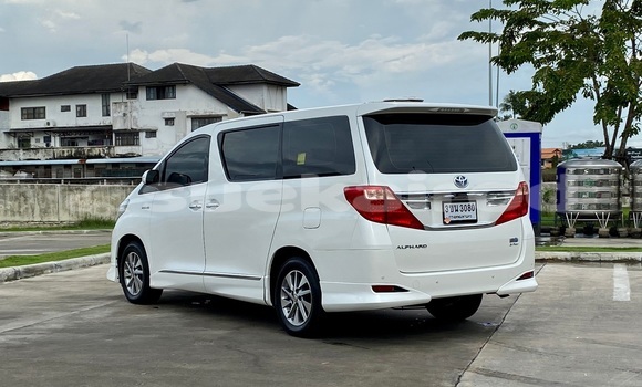 Buy Used Toyota Alphard White Car in Bangkok in Bangkok Buy Used Toyota Alphard White Car in Bangkok in Bangkok