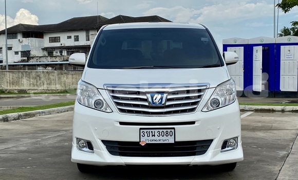 Buy Used Toyota Alphard White Car in Bangkok in Bangkok Buy Used Toyota Alphard White Car in Bangkok in Bangkok