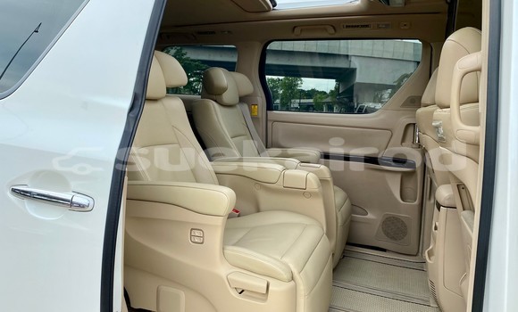Buy Used Toyota Alphard White Car in Bangkok in Bangkok Buy Used Toyota Alphard White Car in Bangkok in Bangkok