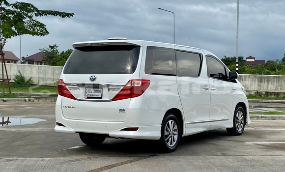 Buy Used Toyota Alphard White Car in Bangkok in Bangkok Buy Used Toyota Alphard White Car in Bangkok in Bangkok