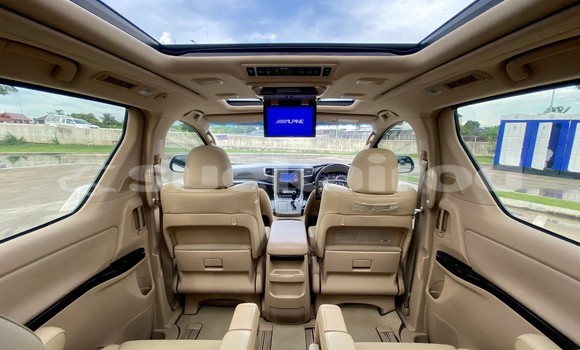 Buy Used Toyota Alphard White Car in Bangkok in Bangkok Buy Used Toyota Alphard White Car in Bangkok in Bangkok