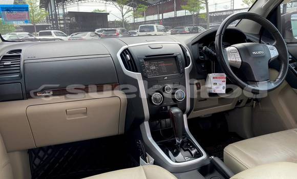 Buy Used Isuzu MU-X White Car in Bangkok in Bangkok Buy Used Isuzu MU-X White Car in Bangkok in Bangkok