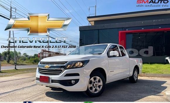 Buy Used Chevrolet Colorado White Car in Bangkok in Bangkok