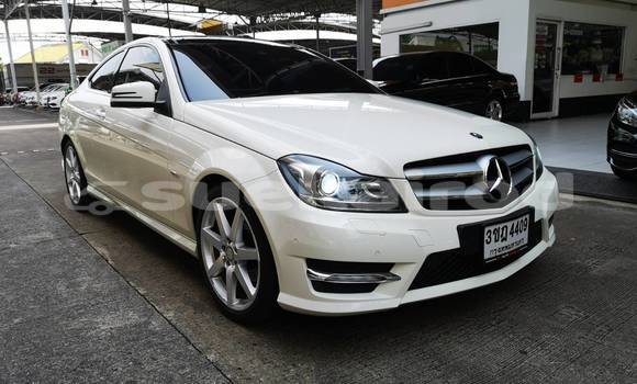 ซื้อ รถมือสอง Mercedes‒Benz C–Class ขาว รถยนต์ ใน %{เมือง} ใน กรุงเทพมหานคร