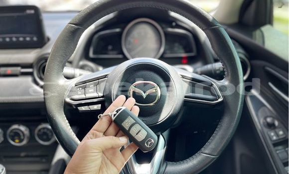 ซื้อ รถมือสอง Mazda Mazda 2 เงิน รถยนต์ ใน %{เมือง} ใน กรุงเทพมหานคร ซื้อ รถมือสอง Mazda Mazda 2 เงิน รถยนต์ ใน %{เมือง} ใน กรุงเทพมหานคร