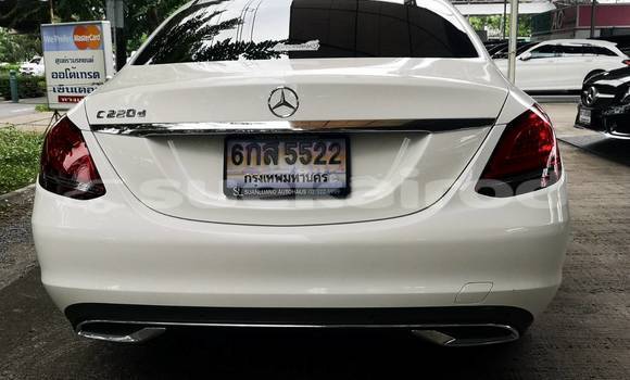 ซื้อ รถมือสอง Mercedes-Benz C-Classe ขาว รถยนต์ ใน %{เมือง} ใน กรุงเทพมหานคร ซื้อ รถมือสอง Mercedes-Benz C-Classe ขาว รถยนต์ ใน %{เมือง} ใน กรุงเทพมหานคร