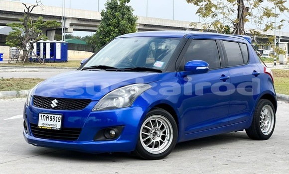 ซื้อ รถมือสอง Suzuki Swift สีน้ำเงิน รถยนต์ ใน %{เมือง} ใน กรุงเทพมหานคร
