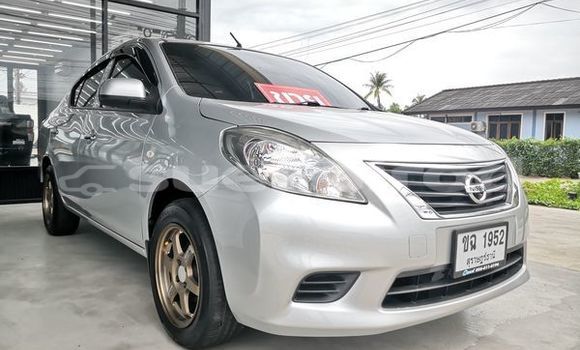 ซื้อ รถมือสอง Nissan Almera เงิน รถยนต์ ใน %{เมือง} ใน กรุงเทพมหานคร