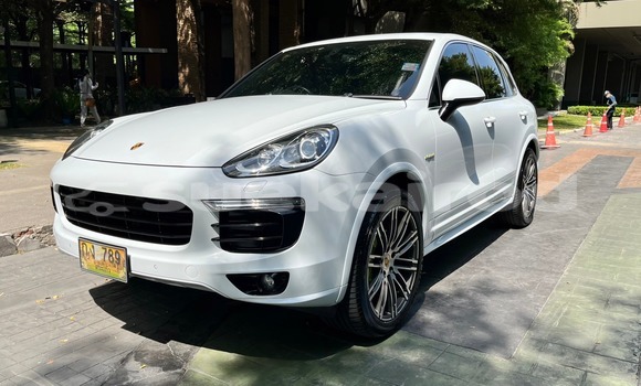 Buy Used Porsche Cayenne White Car in Bangkok in Bangkok