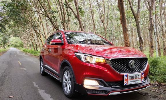 ซื้อ รถมือสอง MG ZS สีแดง รถยนต์ ใน %{เมือง} ใน กรุงเทพมหานคร