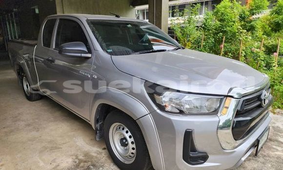ซื้อ รถมือสอง Toyota Hiluxe Revo เงิน รถยนต์ ใน %{เมือง} ใน กรุงเทพมหานคร