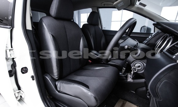 ซื้อ รถมือสอง Nissan Tiida ขาว รถยนต์ ใน %{เมือง} ใน กรุงเทพมหานคร ซื้อ รถมือสอง Nissan Tiida ขาว รถยนต์ ใน %{เมือง} ใน กรุงเทพมหานคร