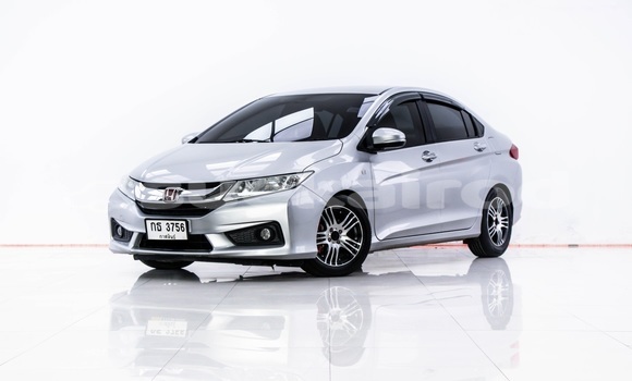 ซื้อ รถมือสอง Honda City อื่น ๆ รถยนต์ ใน %{เมือง} ใน กรุงเทพมหานคร