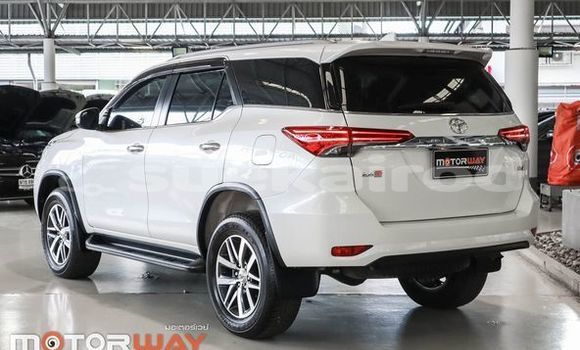 Buy Used Toyota Fortuner White Car in Bangkok in Bangkok Buy Used Toyota Fortuner White Car in Bangkok in Bangkok