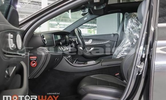 ซื้อ รถมือสอง Mercedes-Benz E-Classe สีดำ รถยนต์ ใน %{เมือง} ใน กรุงเทพมหานคร ซื้อ รถมือสอง Mercedes-Benz E-Classe สีดำ รถยนต์ ใน %{เมือง} ใน กรุงเทพมหานคร