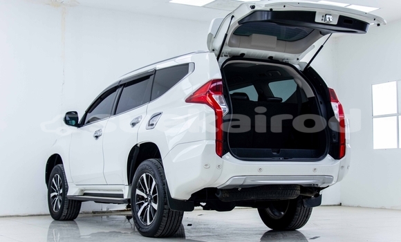 ซื้อ รถมือสอง Mitsubishi Pajero Sport ขาว รถยนต์ ใน %{เมือง} ใน กรุงเทพมหานคร ซื้อ รถมือสอง Mitsubishi Pajero Sport ขาว รถยนต์ ใน %{เมือง} ใน กรุงเทพมหานคร