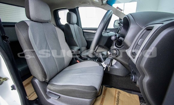 Buy Used Chevrolet Corolado White Car in Bangkok in Bangkok Buy Used Chevrolet Corolado White Car in Bangkok in Bangkok