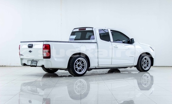 Buy Used Chevrolet Corolado White Car in Bangkok in Bangkok Buy Used Chevrolet Corolado White Car in Bangkok in Bangkok