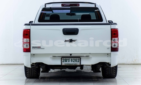 Buy Used Chevrolet Corolado White Car in Bangkok in Bangkok Buy Used Chevrolet Corolado White Car in Bangkok in Bangkok