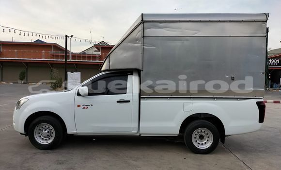 ซื้อ รถมือสอง Isuzu D-Max ขาว รถยนต์ ใน %{เมือง} ใน กรุงเทพมหานคร ซื้อ รถมือสอง Isuzu D-Max ขาว รถยนต์ ใน %{เมือง} ใน กรุงเทพมหานคร