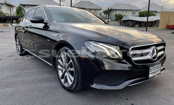 ซื้อ รถมือสอง Mercedes-Benz E-Classe สีดำ รถยนต์ ใน %{เมือง} ใน กรุงเทพมหานคร ซื้อ รถมือสอง Mercedes-Benz E-Classe สีดำ รถยนต์ ใน %{เมือง} ใน กรุงเทพมหานคร