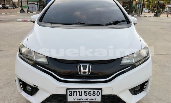 Buy Used Honda Jazz White Car in Bangkok in Bangkok