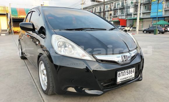 ซื้อ รถมือสอง Honda Jazz สีดำ รถยนต์ ใน %{เมือง} ใน กรุงเทพมหานคร