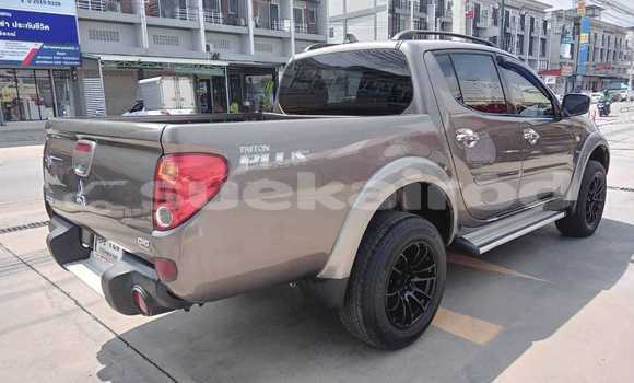 ซื้อ รถมือสอง Mitsubishi Triton สีน้ำตาล รถยนต์ ใน %{เมือง} ใน กรุงเทพมหานคร ซื้อ รถมือสอง Mitsubishi Triton สีน้ำตาล รถยนต์ ใน %{เมือง} ใน กรุงเทพมหานคร