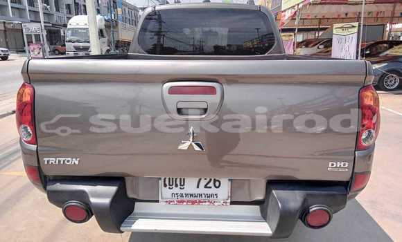 ซื้อ รถมือสอง Mitsubishi Triton สีน้ำตาล รถยนต์ ใน %{เมือง} ใน กรุงเทพมหานคร ซื้อ รถมือสอง Mitsubishi Triton สีน้ำตาล รถยนต์ ใน %{เมือง} ใน กรุงเทพมหานคร