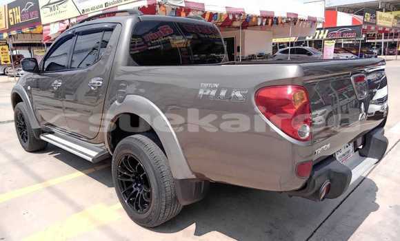 ซื้อ รถมือสอง Mitsubishi Triton สีน้ำตาล รถยนต์ ใน %{เมือง} ใน กรุงเทพมหานคร ซื้อ รถมือสอง Mitsubishi Triton สีน้ำตาล รถยนต์ ใน %{เมือง} ใน กรุงเทพมหานคร