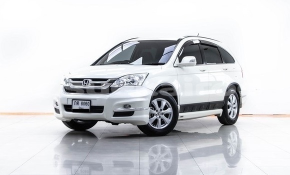 ซื้อ รถมือสอง Honda CR–V ขาว รถยนต์ ใน %{เมือง} ใน กรุงเทพมหานคร