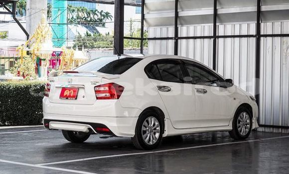 ซื้อ รถมือสอง Honda City ขาว รถยนต์ ใน %{เมือง} ใน กรุงเทพมหานคร ซื้อ รถมือสอง Honda City ขาว รถยนต์ ใน %{เมือง} ใน กรุงเทพมหานคร