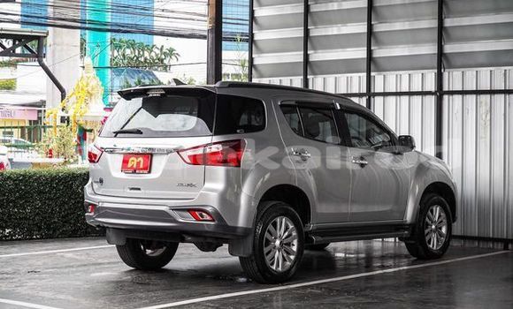 ซื้อ รถมือสอง Isuzu MU-X เงิน รถยนต์ ใน %{เมือง} ใน กรุงเทพมหานคร ซื้อ รถมือสอง Isuzu MU-X เงิน รถยนต์ ใน %{เมือง} ใน กรุงเทพมหานคร