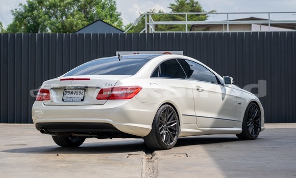 Buy Used Mercedes-Benz E-Classe White Car in Bangkok in Bangkok Buy Used Mercedes-Benz E-Classe White Car in Bangkok in Bangkok