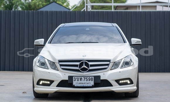 Buy Used Mercedes-Benz E-Classe White Car in Bangkok in Bangkok Buy Used Mercedes-Benz E-Classe White Car in Bangkok in Bangkok